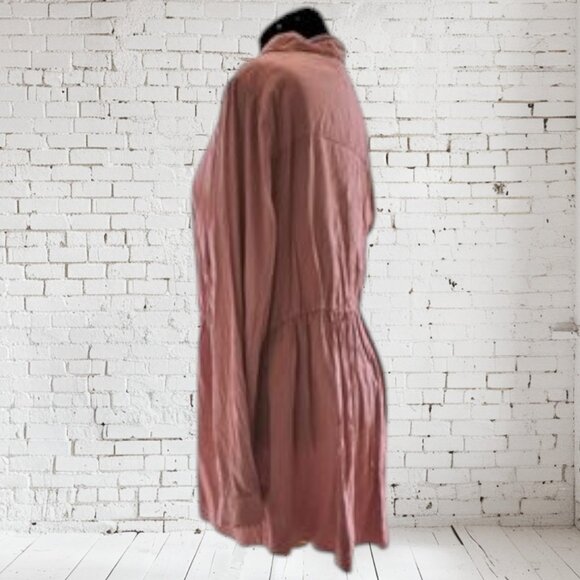 NWT Torrid Plus Size Twill Peplum Pullover Top Shirt Women's - Picture 3 of 4